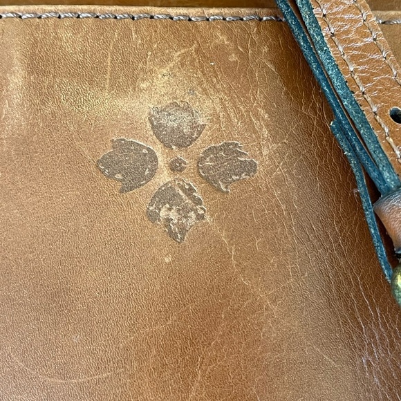 Patricia  Nash  Heritage
Nazaire Brown Leather
Crossbody purse - Picture 9 of 11